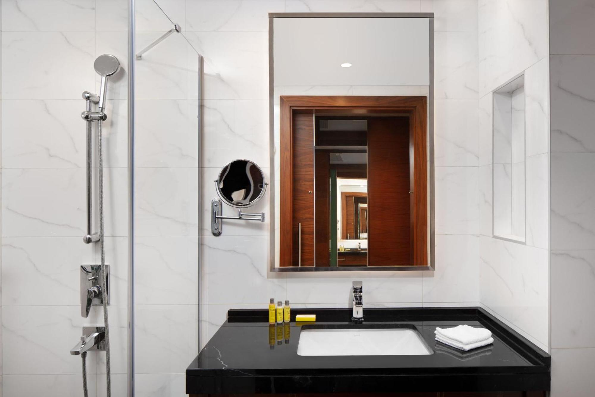 Delta Hotels By Marriott Istanbul Levent Zewnętrze zdjęcie